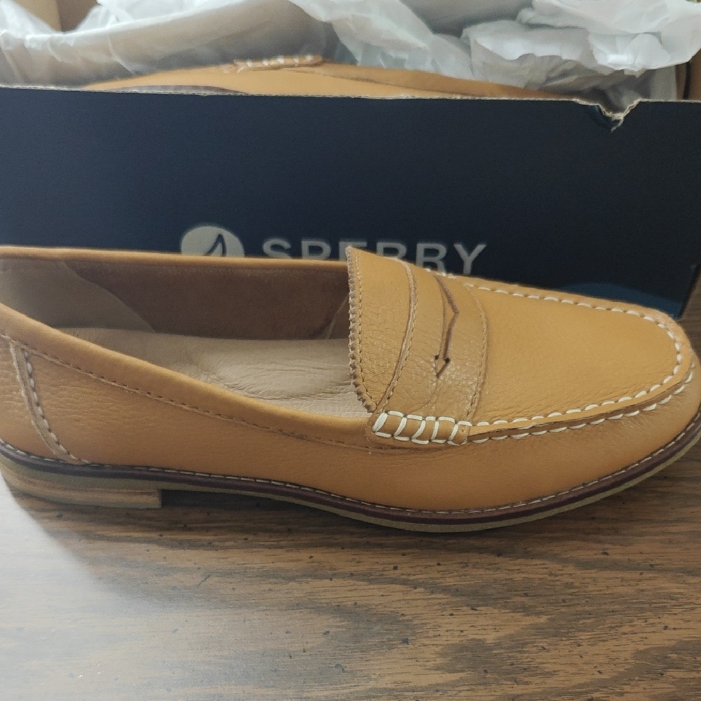 Sperry Tan Leather Loafers Slip-Ons
